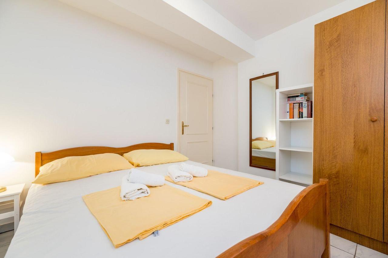 100 Meter Bis Zum Apartment